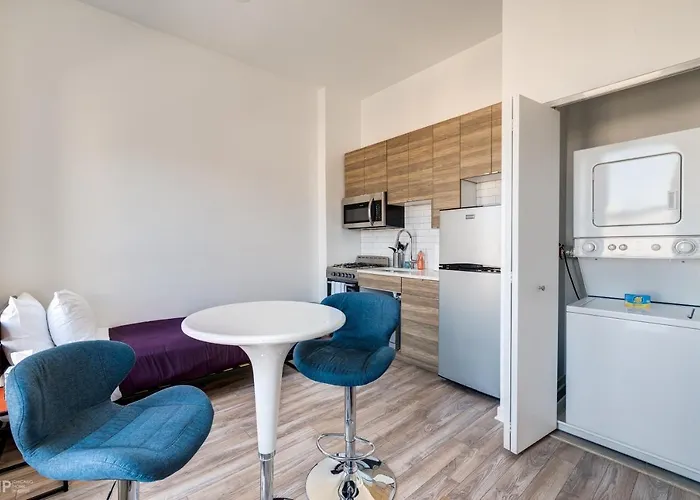 Baths, In-unit Laundry And Full Modern Kitchen - So Much More Than An Average Room! - 747 Lofts Cabin 302 Apts Hotel *