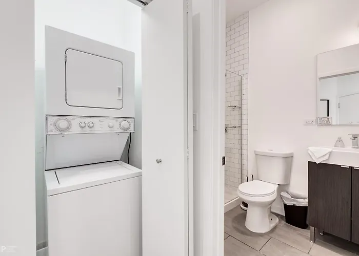 Baths, In-unit Laundry And Full Modern Kitchen - So Much More Than An Average Room! - 747 Lofts Cabin 302 Apts Hotel