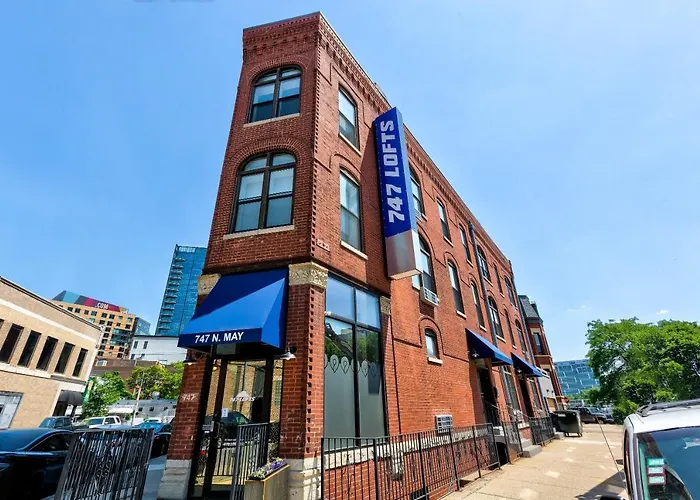 Baths, In-unit Laundry And Full Modern Kitchen - So Much More Than An Average Room! - 747 Lofts Cabin 302 Apts Hotel *